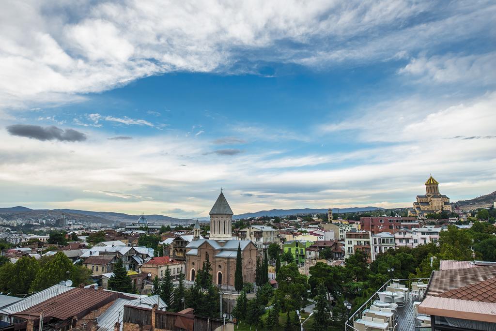 Tbilisi Inn Екстер'єр фото