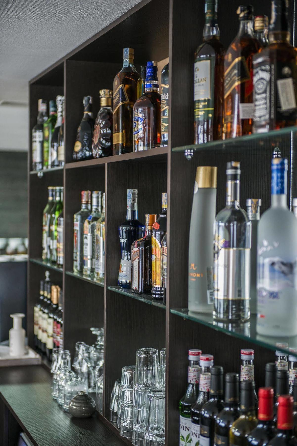 Tbilisi Inn Екстер'єр фото